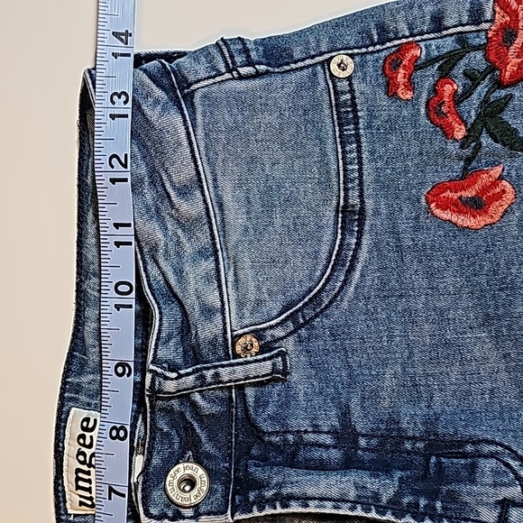 Umgee Jeans Denim Flare Bottom Mid-Rise Fringe Hem Embroidered Red Roses 27 - Picture 5 of 8